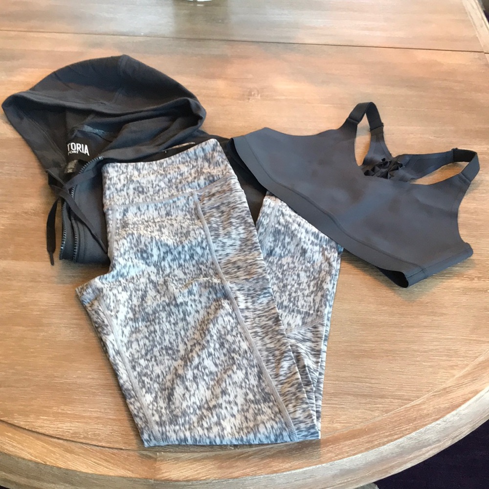 Graphic color/pant M/bra, L/hoodie S fits like M